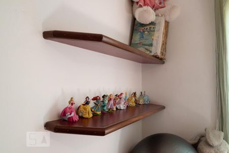 Apartamento à venda com 93m², 4 quartos e 1 vagaQuarto