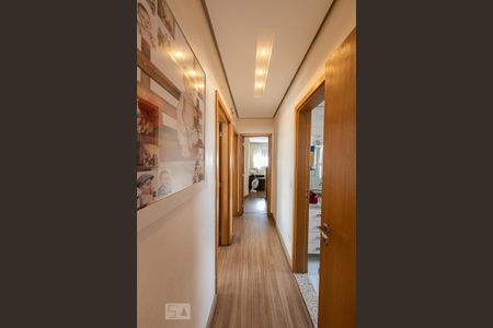 Apartamento à venda com 210m², 4 quartos e 5 vagasCorredor