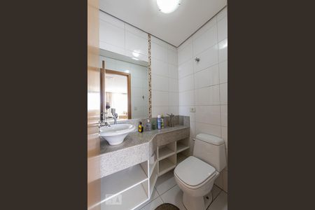Lavabo de apartamento à venda com 4 quartos, 210m² em Vila Carrão, São Paulo