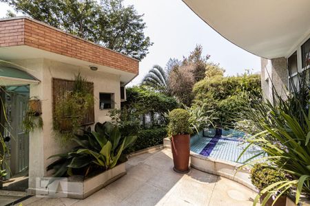 Apartamento à venda com 210m², 4 quartos e 5 vagasÁrea comum