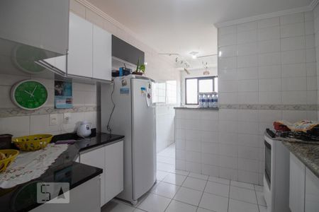 Apartamento à venda com 70m², 2 quartos e 2 vagasCozinha