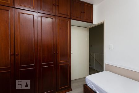 Casa à venda com 140m², 4 quartos e 3 vagas Casa à venda com 140m², 4 quartos e 3 vagasQuarto 4