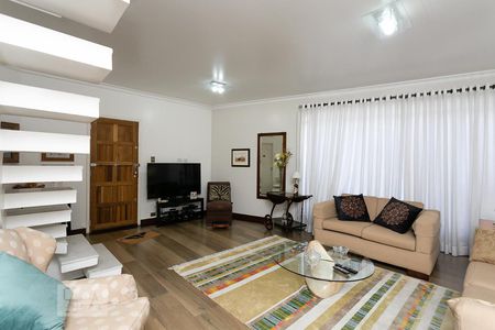 Sala de casa à venda com 4 quartos, 140m² em Vila Madalena, São Paulo