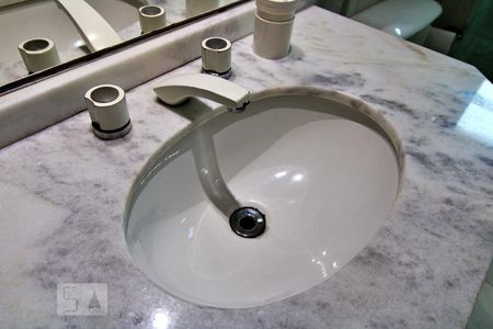 Apartamento à venda com 173m², 4 quartos e 3 vagasBanheiro da Suíte 3