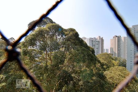 Apartamento à venda com 173m², 4 quartos e 3 vagasVista da Suíte 1