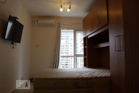 Apartamento à venda com 78m², 2 quartos e 1 vagaQuarto 2 - Armários