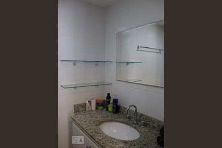 Apartamento à venda com 78m², 2 quartos e 1 vagaBanheiro da Suíte