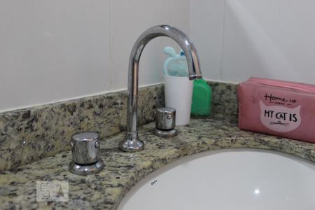Apartamento à venda com 78m², 2 quartos e 1 vagaBanheiro - Torneira