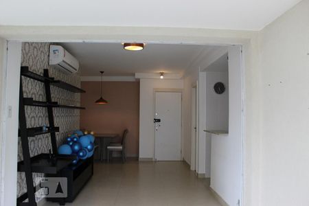 Apartamento à venda com 78m², 2 quartos e 1 vagaSala
