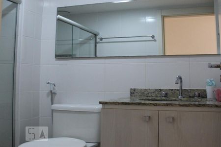 Apartamento à venda com 78m², 2 quartos e 1 vagaBanheiro Social