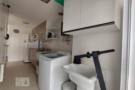 Apartamento à venda com 78m², 2 quartos e 1 vagaCozinha e Área de Serviço