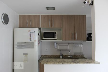 Apartamento à venda com 78m², 2 quartos e 1 vagaCozinha - Armários