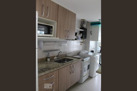 Apartamento à venda com 78m², 2 quartos e 1 vagaCozinha - Armários