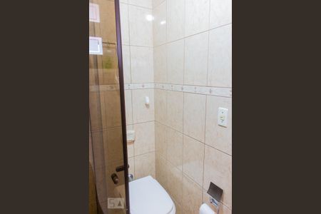 Casa à venda com 271m², 3 quartos e 3 vagas Casa à venda com 271m², 3 quartos e 3 vagasBanheiro da Suíte 2