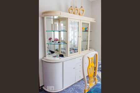 Casa à venda com 271m², 3 quartos e 3 vagas Casa à venda com 271m², 3 quartos e 3 vagasArmário