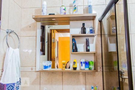 Casa à venda com 271m², 3 quartos e 3 vagas Casa à venda com 271m², 3 quartos e 3 vagasEspelho