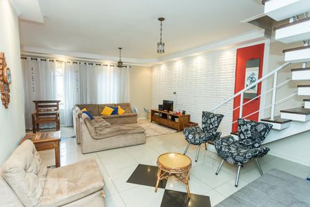 Sala de casa à venda com 4 quartos, 300m² em Jardim Piqueroby, São Paulo