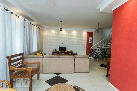 Sala de casa à venda com 4 quartos, 300m² em Jardim Piqueroby, São Paulo