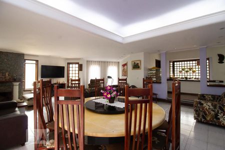 Sala de casa à venda com 4 quartos, 500m² em Vila Rosalia, Guarulhos