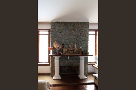 Detalhe da Sala de casa à venda com 4 quartos, 500m² em Vila Rosalia, Guarulhos