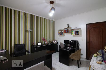 Escritório de casa à venda com 4 quartos, 500m² em Vila Rosalia, Guarulhos