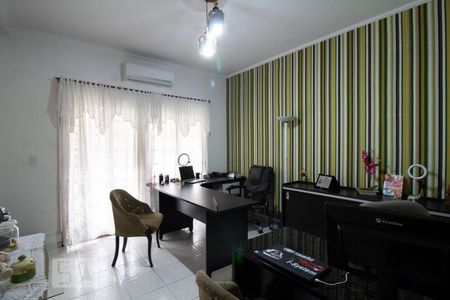 Escritório de casa à venda com 4 quartos, 500m² em Vila Rosalia, Guarulhos