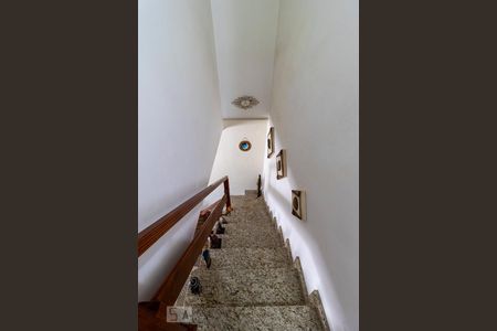 Escada de casa à venda com 3 quartos, 126m² em Cidade Vargas, São Paulo