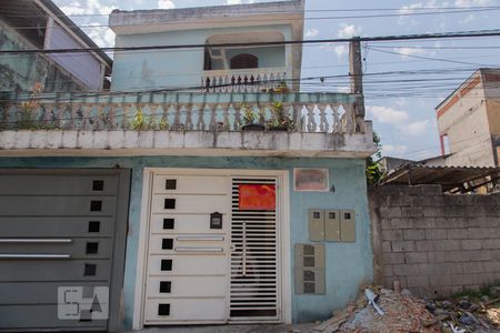 Casa para alugar com 65m², 2 quartos e 1 vagaFachada