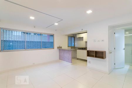 Studio para alugar com 33m², 1 quarto e 1 vagaSala e Quarto