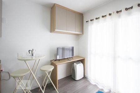 Sala/Quarto de kitnet/studio à venda com 1 quarto, 23m² em Jardim das Acácias, São Paulo