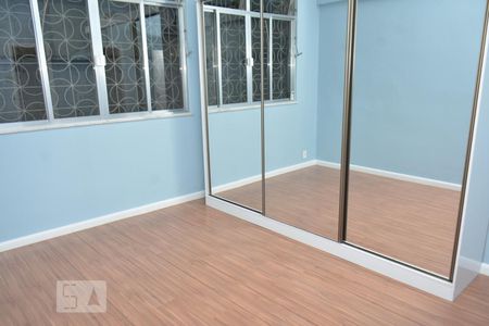 Quarto com suite  de apartamento para alugar com 1 quarto, 40m² em Praia da Bandeira, Rio de Janeiro