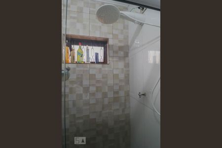 Casa à venda com 130m², 3 quartos e 2 vagas Casa à venda com 130m², 3 quartos e 2 vagasBanheiro