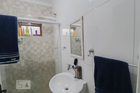 Casa à venda com 130m², 3 quartos e 2 vagas Casa à venda com 130m², 3 quartos e 2 vagasBanheiro
