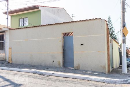 Casa à venda com 133m², 3 quartos e 2 vagasFachada