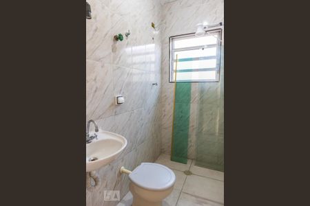 Casa à venda com 133m², 3 quartos e 2 vagasBanheiro