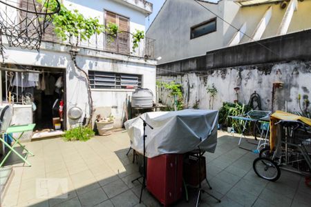 Casa à venda com 243m², 3 quartos e 2 vagas Casa à venda com 243m², 3 quartos e 2 vagasÁrea Externa