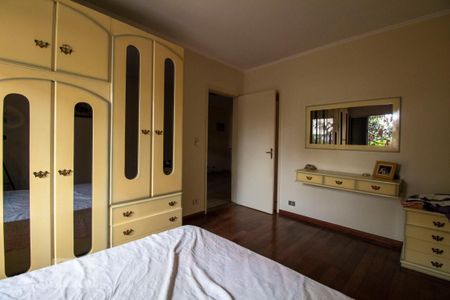 Casa para alugar com 230m², 4 quartos e 4 vagasSuíte 2