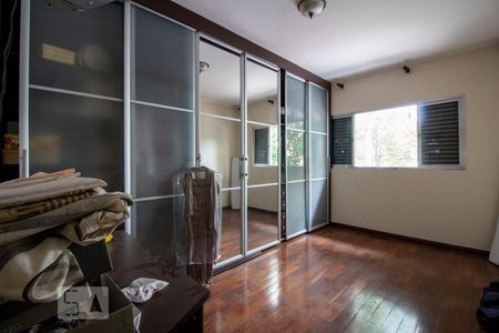 Casa para alugar com 230m², 4 quartos e 4 vagasSuíte 1