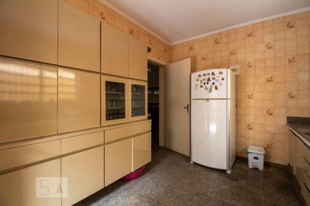 Casa para alugar com 230m², 4 quartos e 4 vagasCozinha