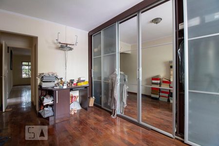 Casa para alugar com 230m², 4 quartos e 4 vagasSuíte 1