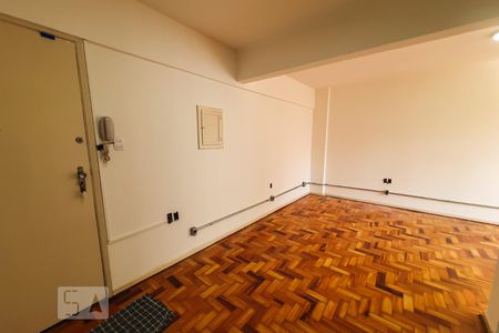 Sala de Estar de kitnet/studio para alugar com 1 quarto, 31m² em Liberdade, São Paulo