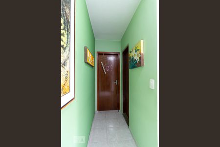 Corredor de casa para alugar com 3 quartos, 195m² em Vila Rosália, Guarulhos