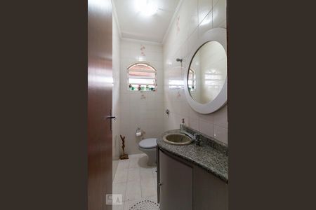 Lavabo de casa para alugar com 3 quartos, 195m² em Vila Rosália, Guarulhos