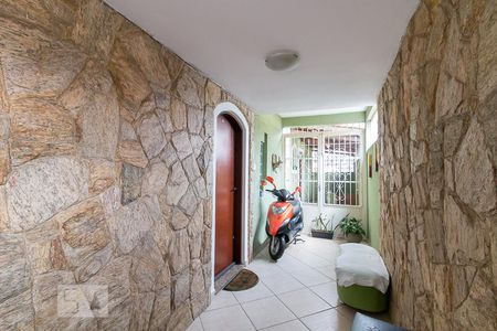Casa à venda com 195m², 3 quartos e 3 vagasEntrada da casa