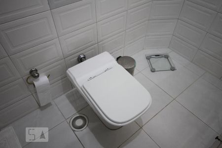 Casa à venda com 121m², 3 quartos e 2 vagasBanheiro