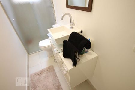 Casa à venda com 121m², 3 quartos e 2 vagasSuíte