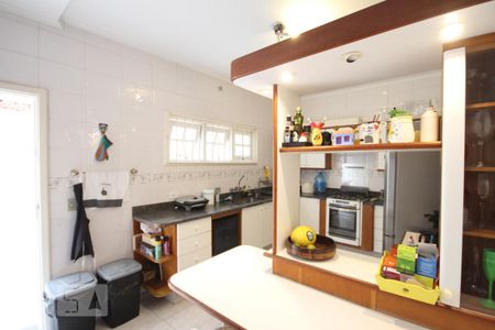 Casa à venda com 121m², 3 quartos e 2 vagasCozinha