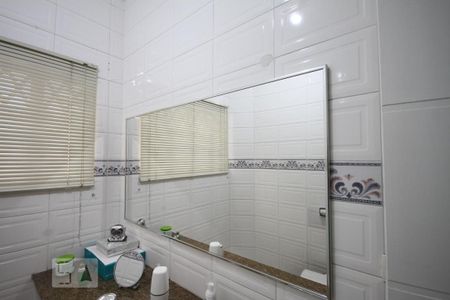 Casa à venda com 121m², 3 quartos e 2 vagasBanheiro