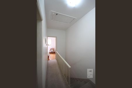 Casa à venda com 121m², 3 quartos e 2 vagasCorredor