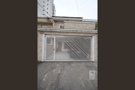 Casa à venda com 121m², 3 quartos e 2 vagasFachada